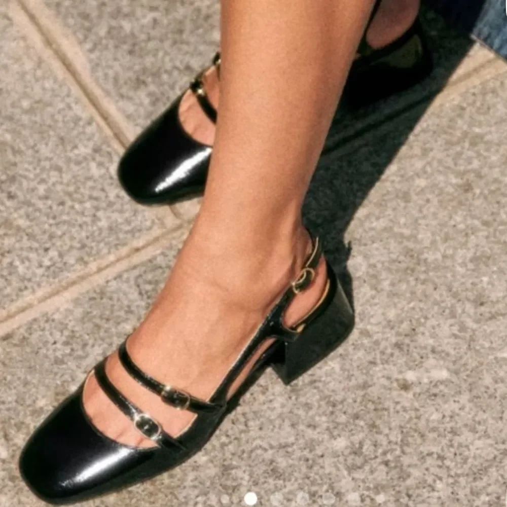 BRAND NEW SEYCHELLES MULTI-STRAPS PATENT LEATHER FLATS